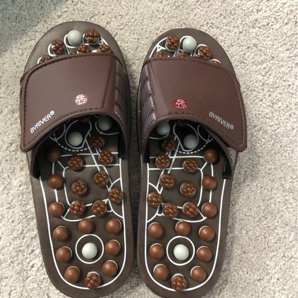 Massage Slippers - Picture 2 of 7